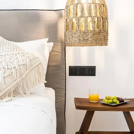 Parea - Adults Only *