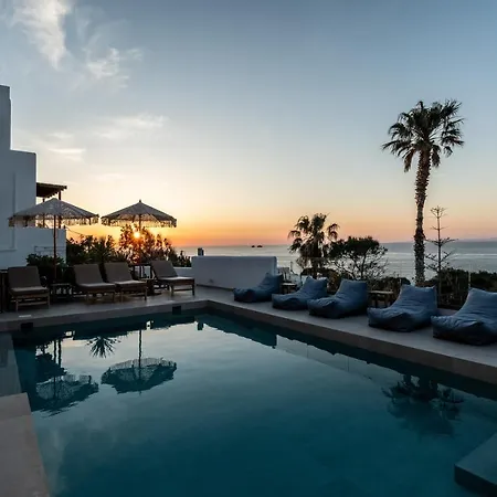 Parea - Adults Only *