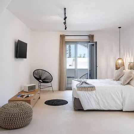 Parea - Adults Only *