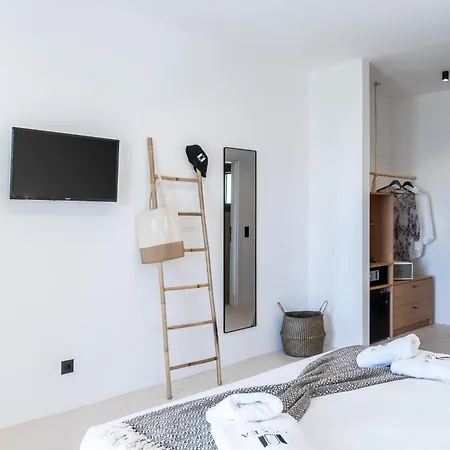 Parea - Adults Only 4*