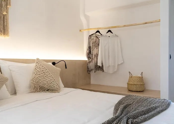 Parea - Adults Only Πάρος